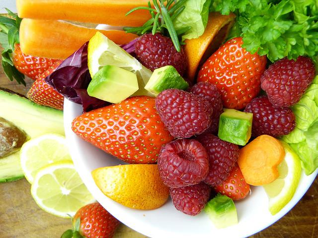 fruit-gc4ed2aaeb_640